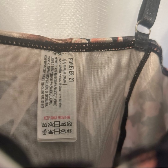 Bodysuit Thong Style FOREVER 21 - Picture 4 of 10